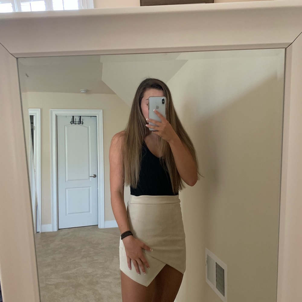 Tan/cream colored envelope skirt